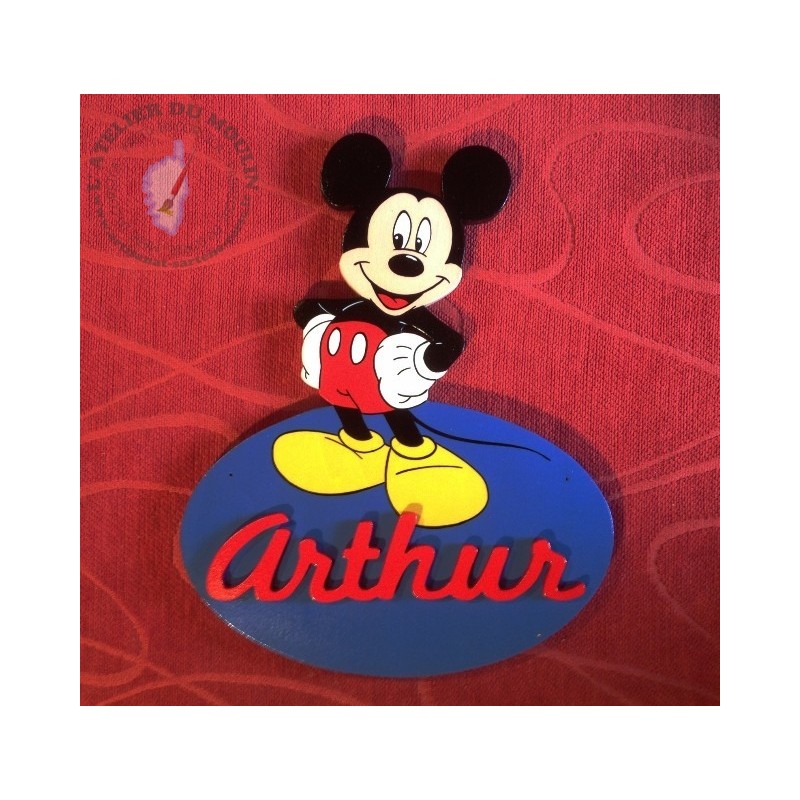 Plaque de porte Mickey, fond bleu moyen et prénom rouge