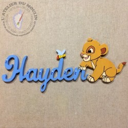 Simba avec le prénom en couleur bleu azur