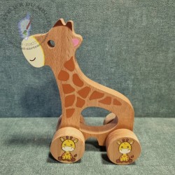 Girafe en bois à pousser