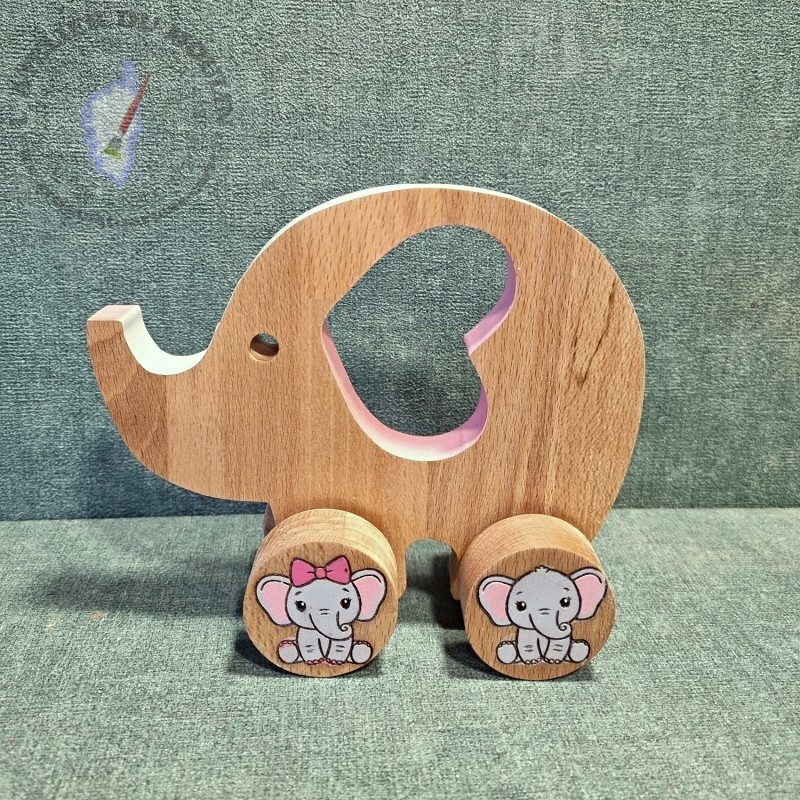 Jouet en bois à pousser en forme d'éléphant