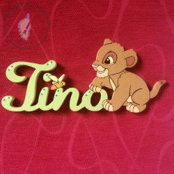 Plaque de porte prénom décoré avec Simba bébé
